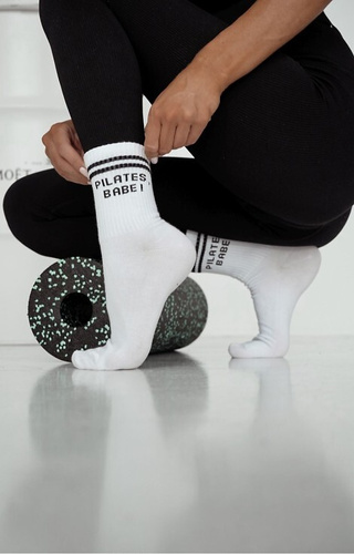 0200-189 Pilates Babe! Skarpetki damskie Milena biały – bawełniane