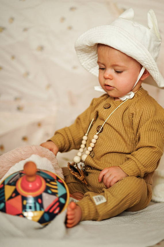 10249C "Natural Waffel" Spodnie niemowlęce dresowe Makoma camel