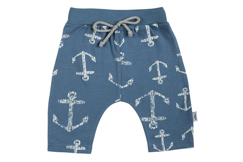 10226N "BLUE SEA" Spodnie niemowlęce 3/4 Makoma niebieski kotwice