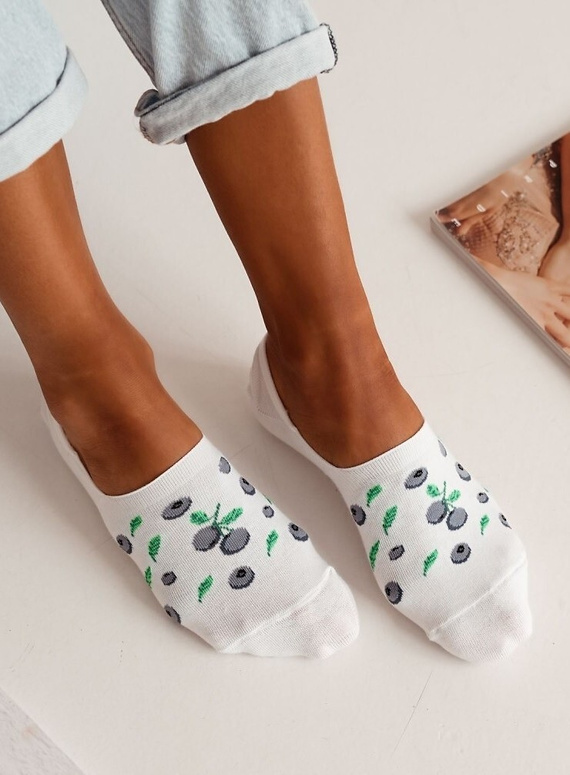 0576-027 Jagody Mokasynki Microstopki Milena -biały