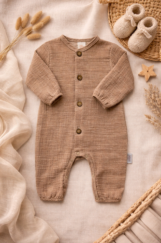 Pajac muślinowy Just Muslin 02235BSL Makoma latte– lekki, oddychający, 100% bawełna