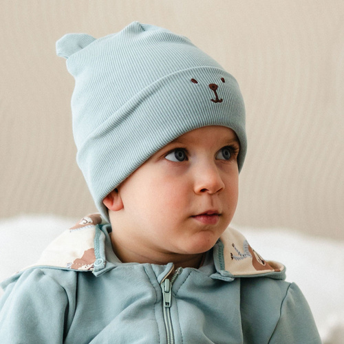 Beary Cool Czapka dziecięca Eevi – szałwia, bawełna, z uszkami
