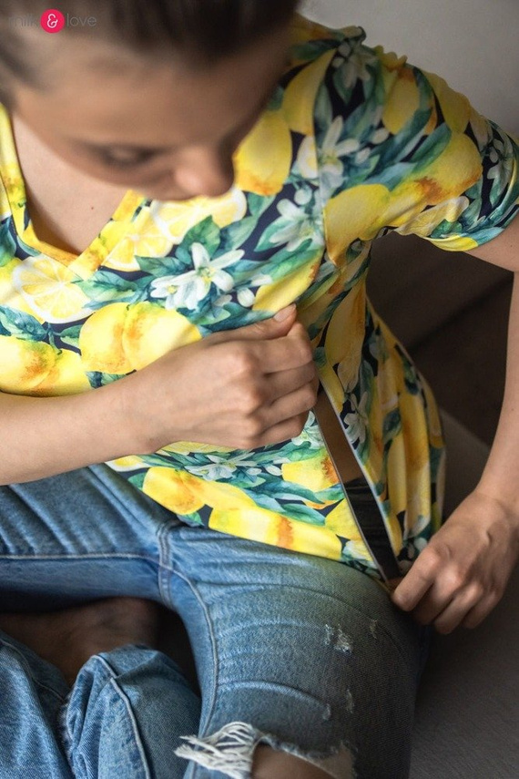 Bluzka do karmienia V-neck Boob Milk&Love w cytryny