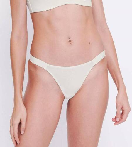 Casual Tiny tanga Figi Damskie Sloggi GO - silk white