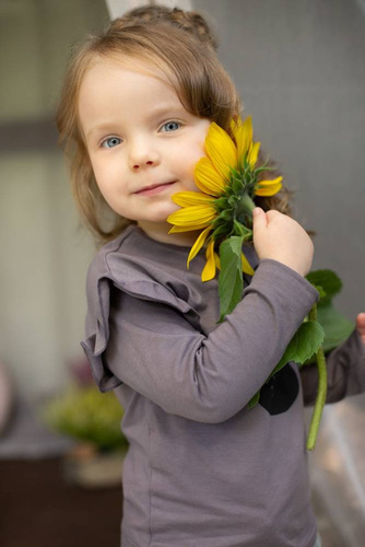 Tres Bien Bluzka z nadrukiem Pinokio - grafit