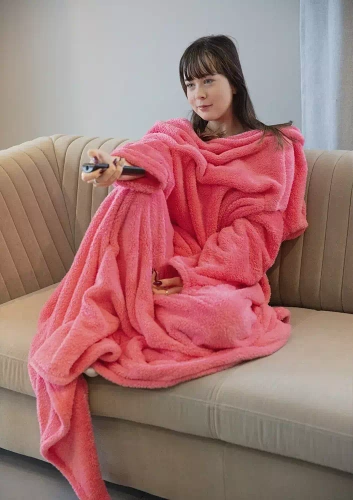 Koc z rękawami Dkaren koral