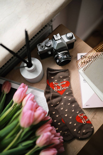 K90Z Babcia Skarpety bezuciskowe Italian Fashion