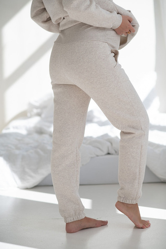 Motherhood Spodnie ciążowe Milk&Love latte melange– gruba dzianina, elastyczny pas, bawełna z poliestrem, Oeko-Tex