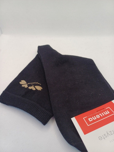 Milena 0200-178 – Damskie skarpetki bawełniane z drobnym wzorem i nitką lurex | Polska produkcja - czarny