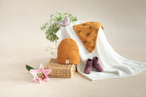 Magic Vibes Czapka niemowlęca z naszywką - żółty