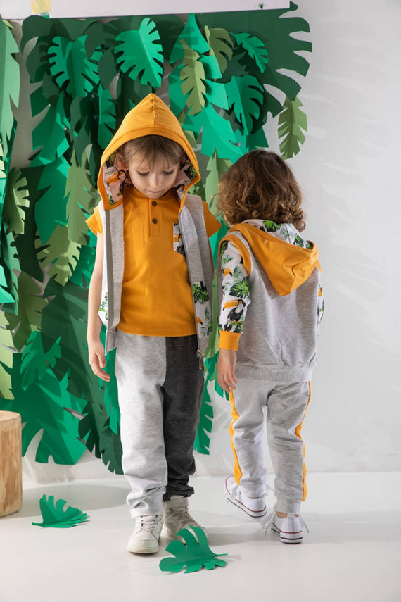 186272 Tukan Bezrękawnik z kapturem Nicol