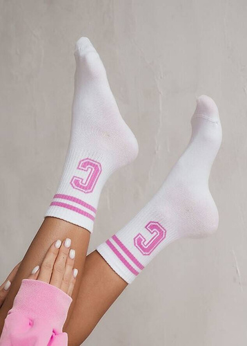 0200 Wzór Litera C Skarpety damskie Milena - biały-różowy