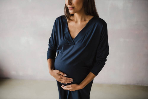 Moon bambusowa koszula nocna ciążowa i do karmienia długi rękaw Milk&Love granatowy