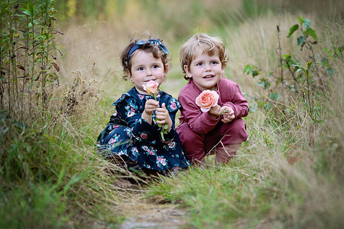 40228 "Rose Bonica" Sukienka z falbanką Makoma