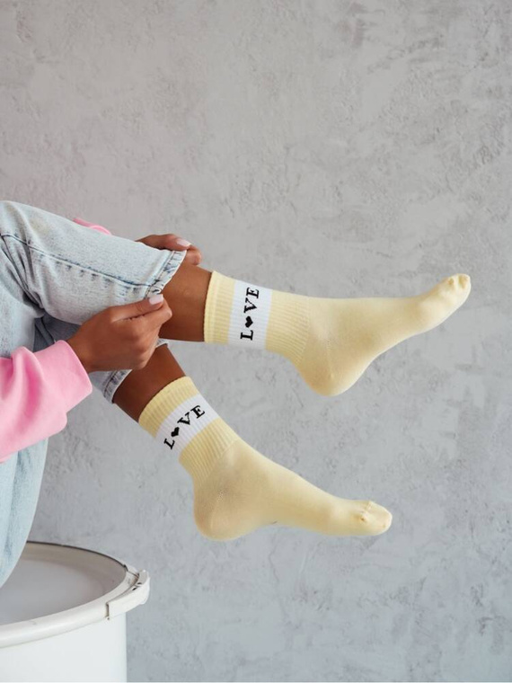 0200-149 Love Skarpety damskie Milena - żółty