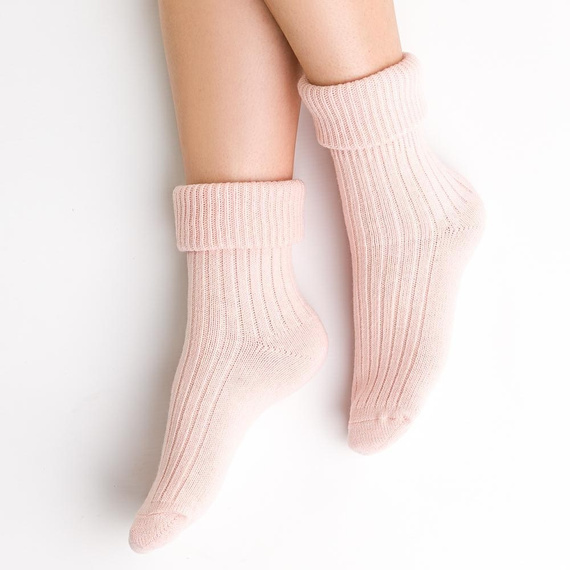 ART..067 Skarpety damskie Do Spania Steven 063 jasny róż