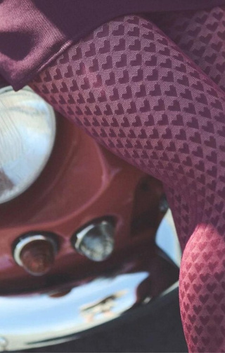 1233 Cherie Rajstopy Gabriella 60 den bordo– wzór w serduszka, 3D