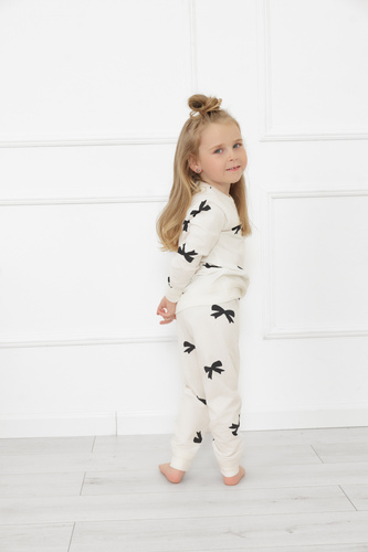Piżama dziewczęca Figaro – ecru, bawełna, długi rękaw i spodnie Italian Fashion