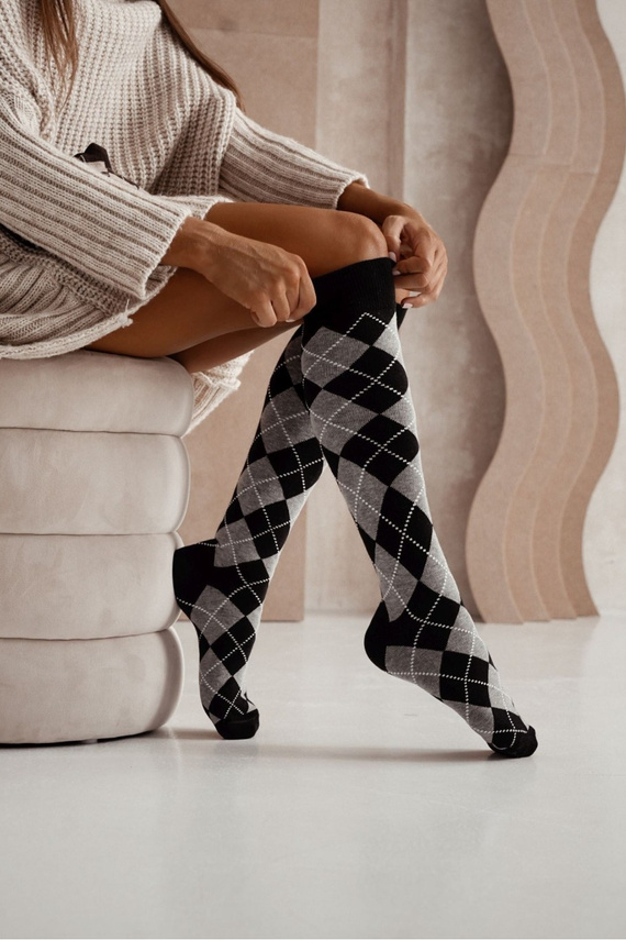 0248.015 Romby Podkolanówki damskie Milena czarne– wzór w romby, styl retro