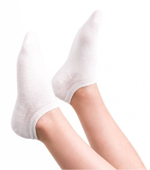 Art.150 Stopki dziecięce Steven - biały