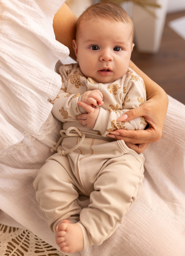 10232M "Easy Life" Spodnie dresowe Makoma moonbeam druk