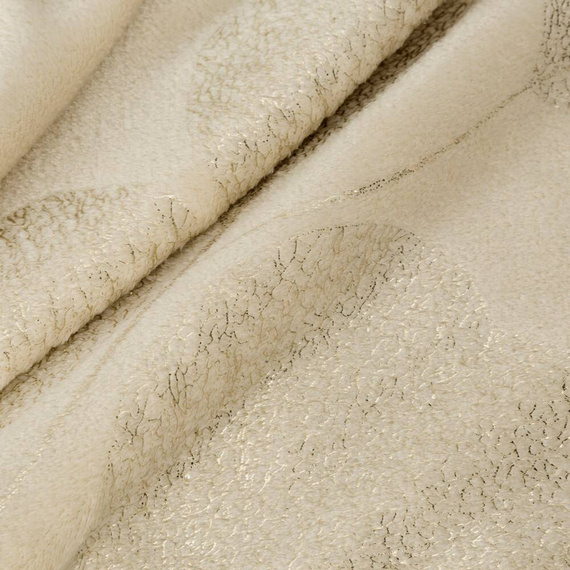 Ginko 2 Koc narzuta z mikrofibry z błyszczącym nadrukiem liści Eurofirany miodowy