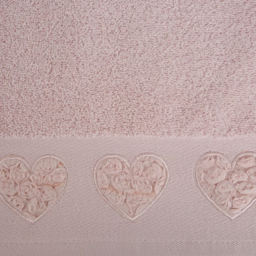 Kamila ręcznik serca wypełnione różyczkami Eurofirany pudrowy róż 