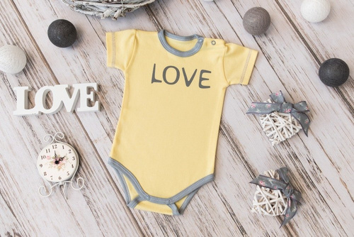 "Love" Body z krótkim rękawem Terjan - biały