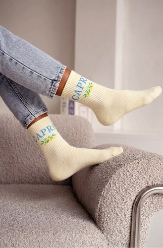 Skarpety damskie bawełniane Milena 0200-239 Capri – prążkowane, wygodne masełkowy