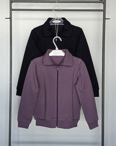Bambarillo Chill bluza dziecięca ze stójką i kieszeniami śliwka