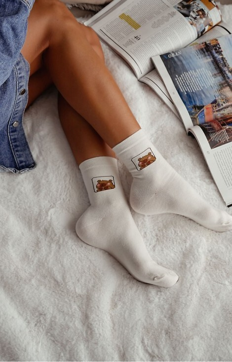 0200-186 Kapibara Skarpety damskie Milena ecru – bawełniane, wzorzyste