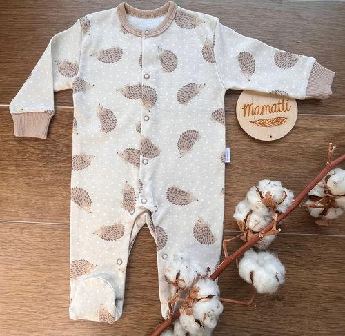 Mamatti pajacyk niemowlęcy PA13040 SERCA – bawełniany, ze stópkami, na napy, różowy