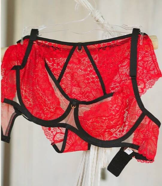 19229 Julia Figi damskie Mediolano red