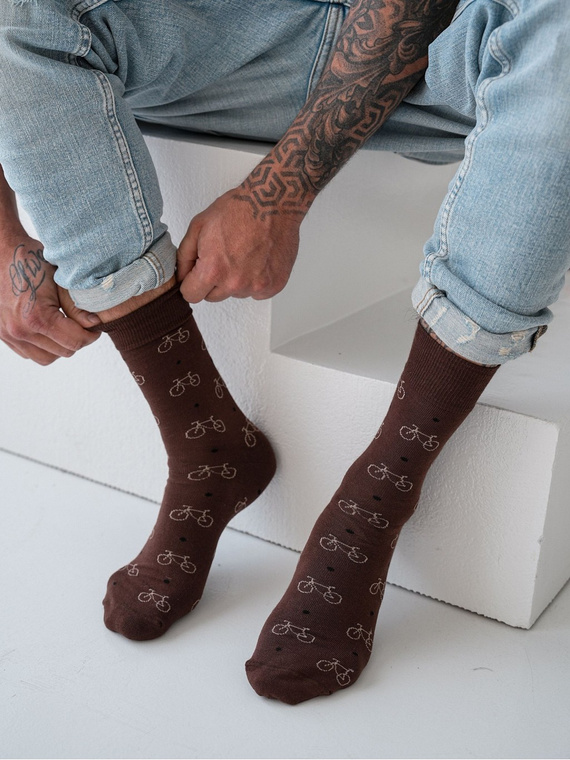 0125-107 Małe Rowery Skarpety Męskie Milena - brązowy