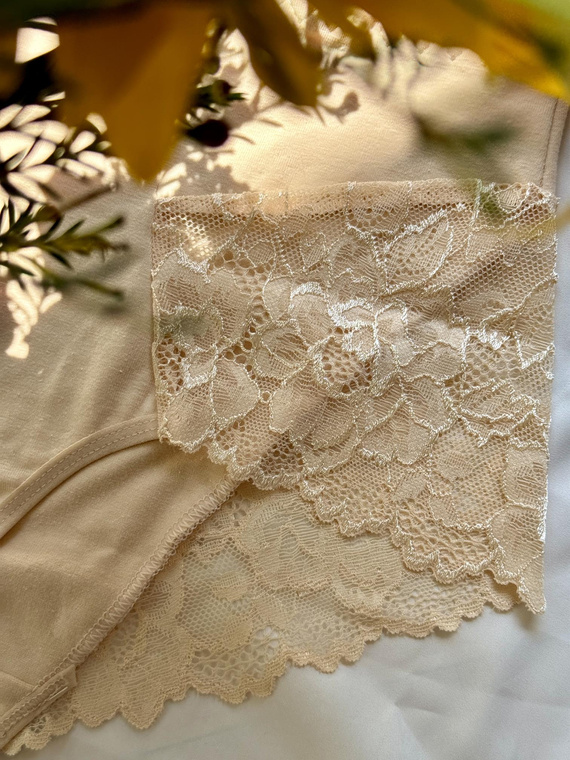 530 Iness Figi wysokie De lafense - beżowy