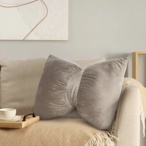 Kokarda Poduszka świąteczna Eurofirany beżowa 45x55 – welwetowa kokarda