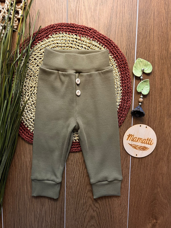 Leginsy chłopięce LC009 khaki bawełniane prążkowane z drewnianymi guziczkami