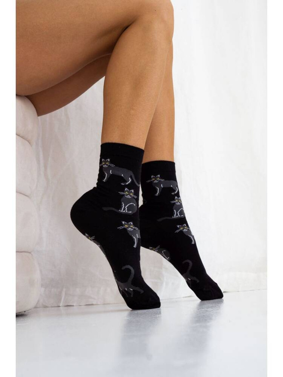 0200-024 Koty Skarpety damskie Milena- czarny