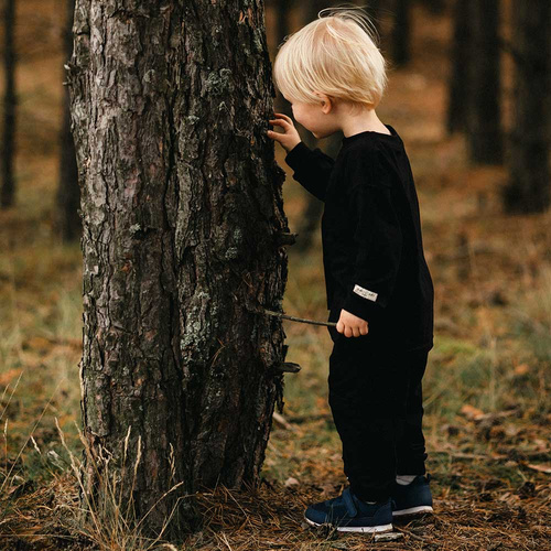 Simply Comfy Spodnie dziecięce dresowe Eevi czarne  – 100% bawełna, z kieszeniami