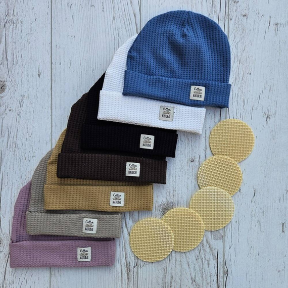 4249P "Natural Waffel" Czapeczka niemowlęca Makoma pink