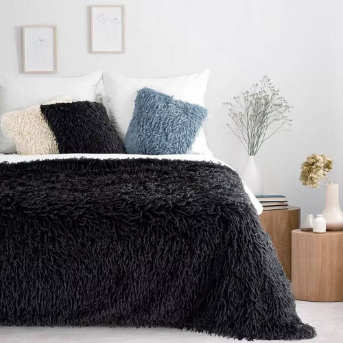 Adore Koc narzuta włochacz futrzak Eurofirany czarny