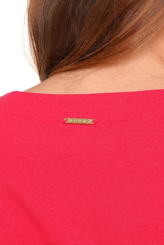 MDW4200-001 Sukienka damska z rozcięciem Moraj - malinowy