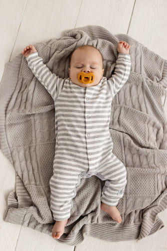 02247BSS "Greco" Pajac bez stópek Makoma szary