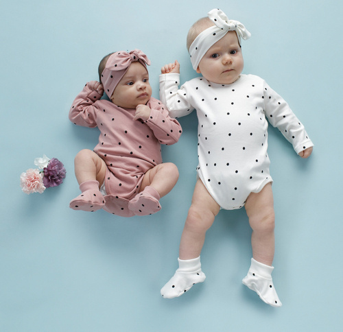 Tres Bien Buciki niemowlęce Pinokio - róż groszki