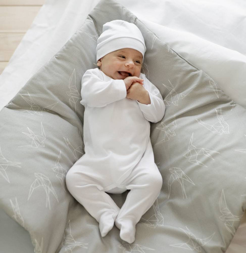 Lovely Day Pajac niemowlęcy wiązany Pinokio - biały