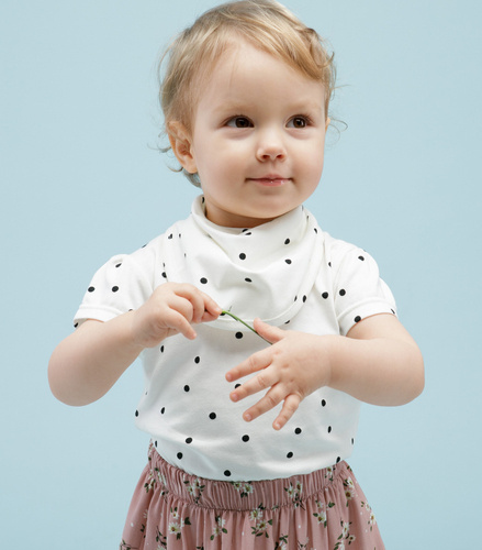 Tres Bien Chustka niemowlęca Pinokio - ecru groszki