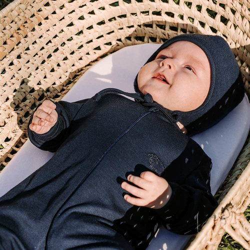 Merino Czapka wiązana niemowlęca Eevi granatowa – 100% wełna merynosów, termoregulacja