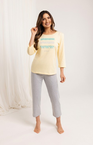 709 Piżama damska bawełniana żółta – rękaw 3/4, spodnie 3/4, kolorowy nadruk