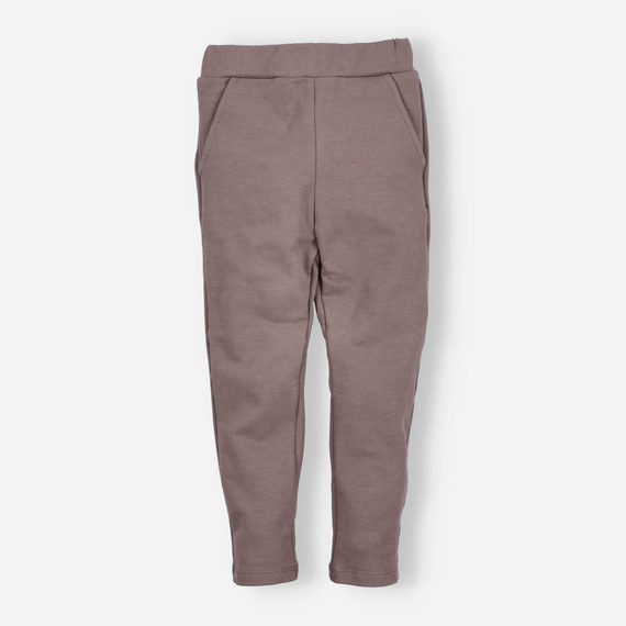 ILC-0018/CZE Spodnie dresowe dla dziewczynki I Love Colors - brązowy