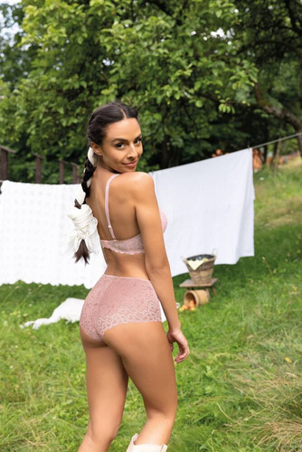 M-3824/22 Natalie Biustonosz full cup usztywnianyMat różowy pudrowy